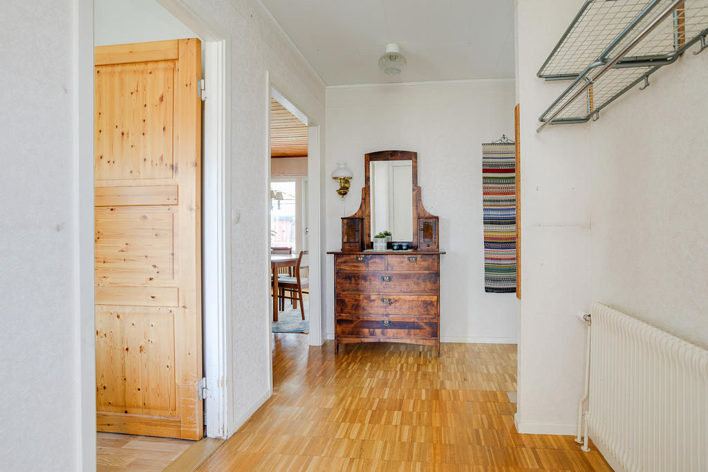 Hall vid huvudentrén 