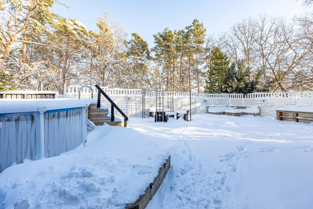 Uteplatser samt ovanmarkspool