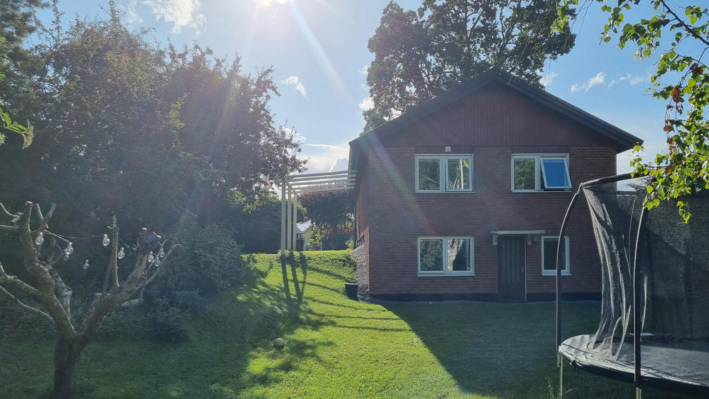 Säljarens egna bilder.