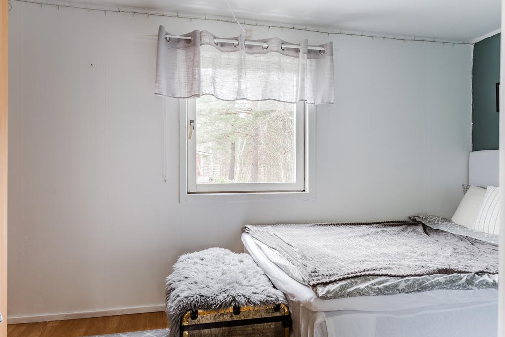 Sovrum i gäststugan