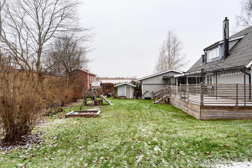 Här finns plats för lek, spring och odlingar