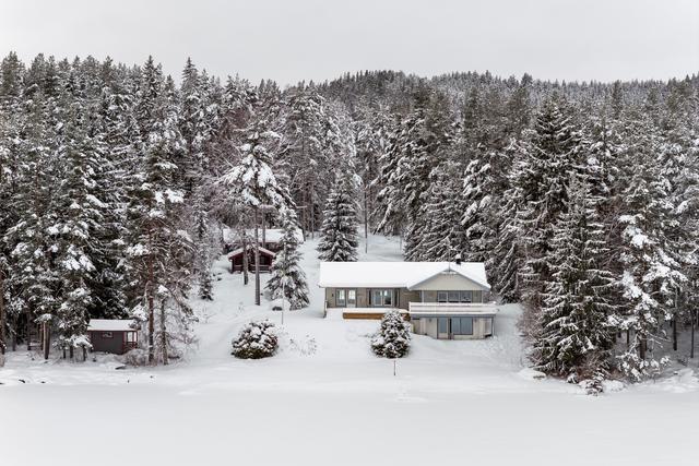 Välkommen till Ramsnäs 242 - Direkt sjöläge vid sjön Toftan