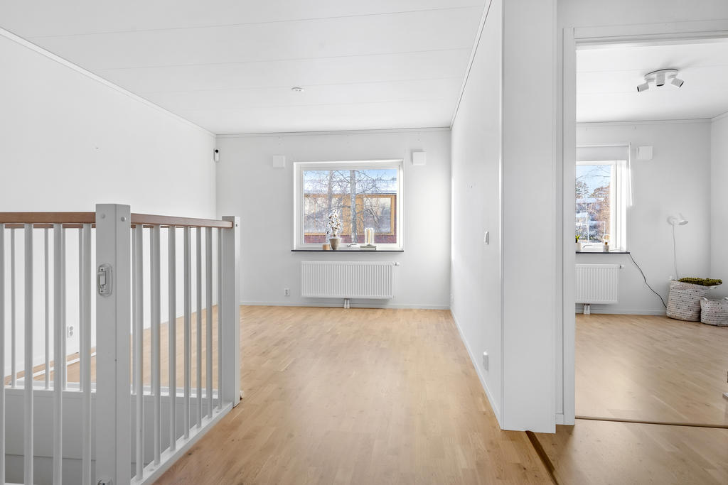 Allrum/sovrum 4, övre plan