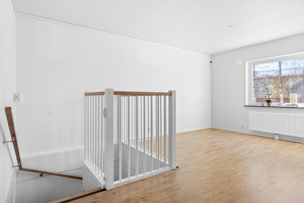 Allrum/sovrum 4, övre plan