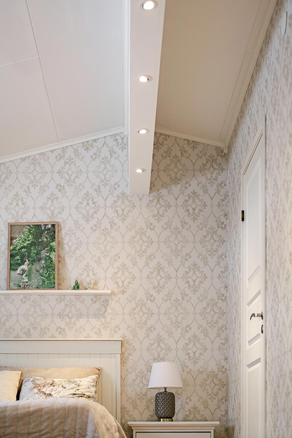 Snygga detaljer i sovrumstaket.