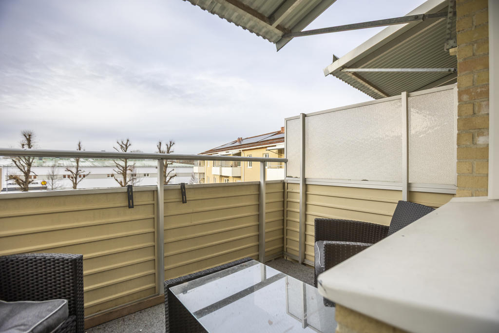 Balkong i västerläge!