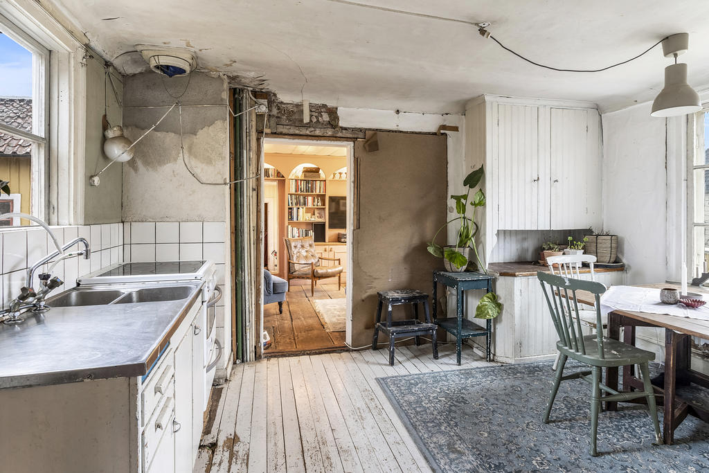 Potential till matsal med öppen planlösning mot vardagsrum