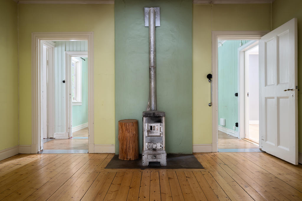 Hobbyrum med vedkamin