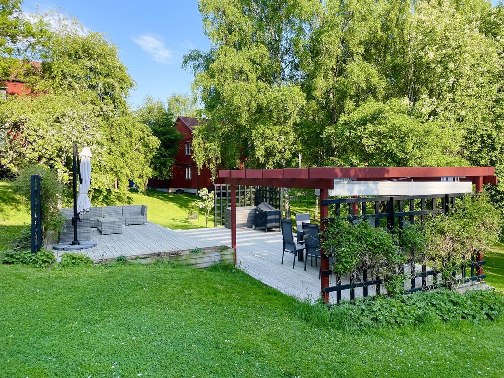 Uteplats i föreningen  (säljarens  bild)