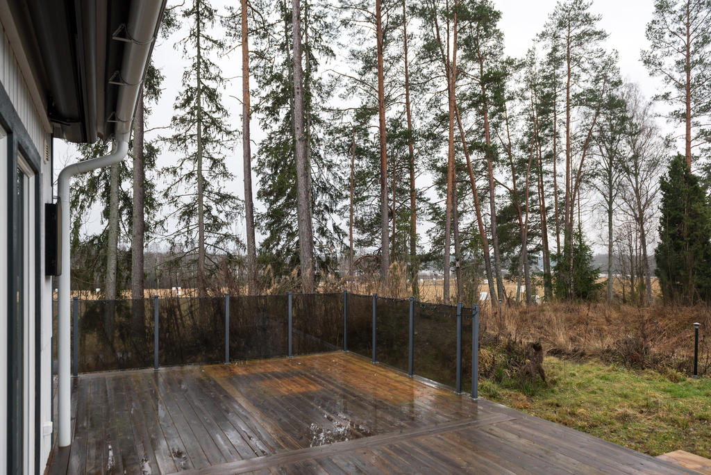 Altan med sjöutsikt.