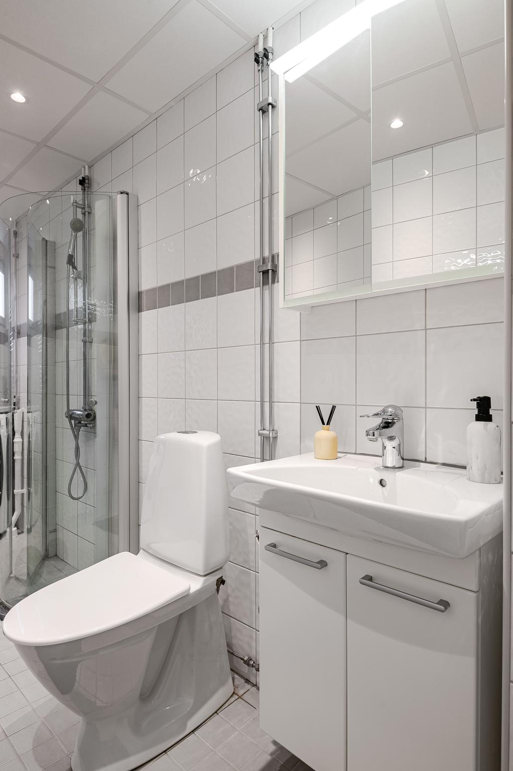 Renoverat badrum efter föreningens stamrenovering 2014/2015