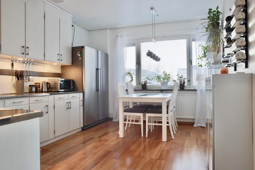 Rymligt och ljust kök