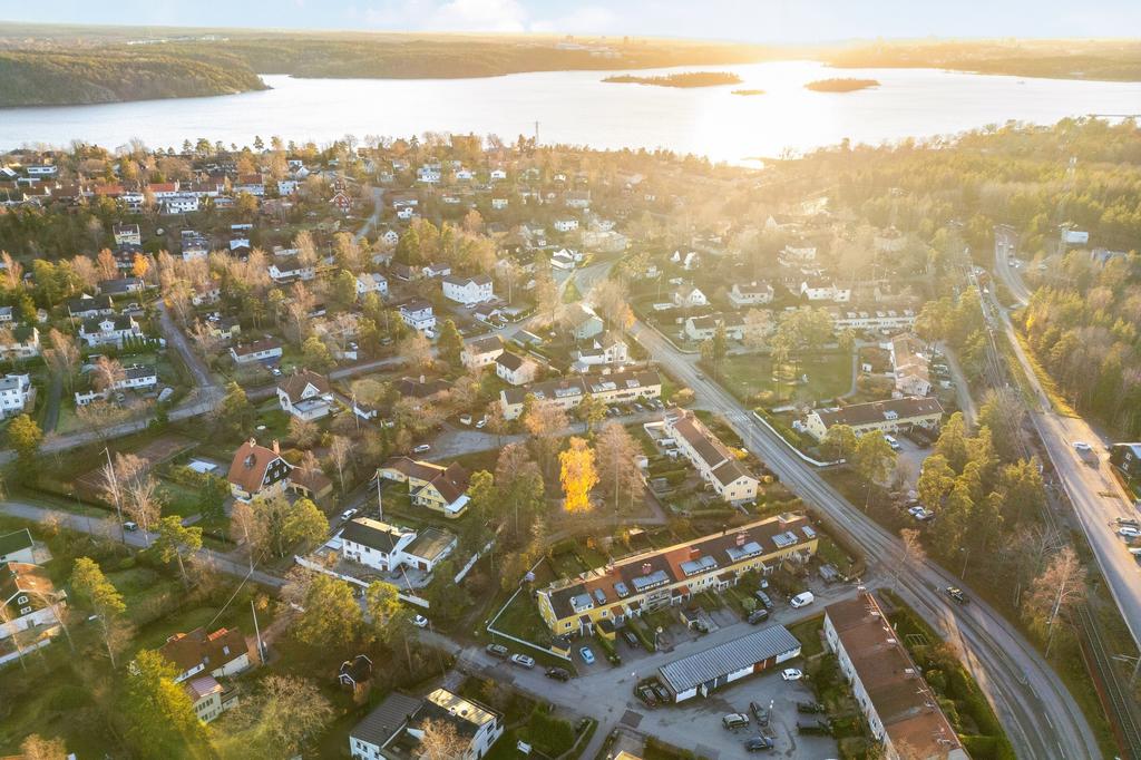 Sälgstigen belägen intill Breviks villastad