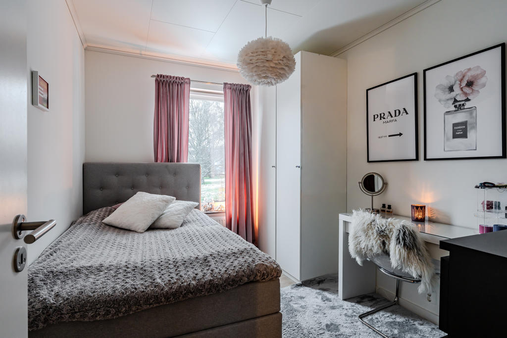 Garderober i samtliga sovrum