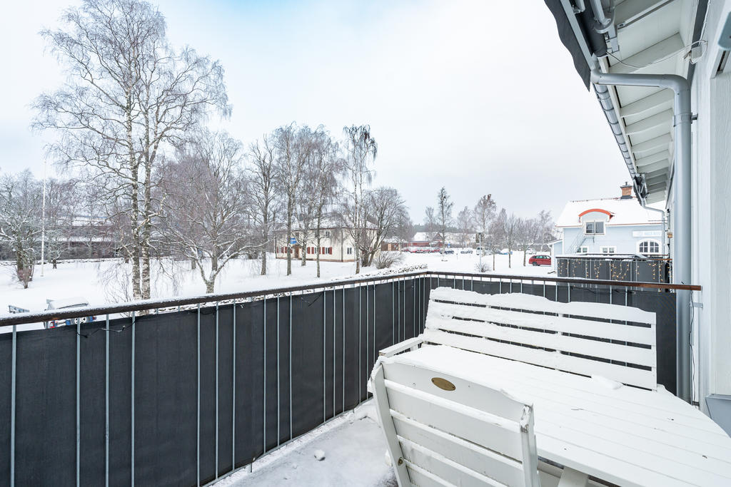 Balkong med eftermiddagssol