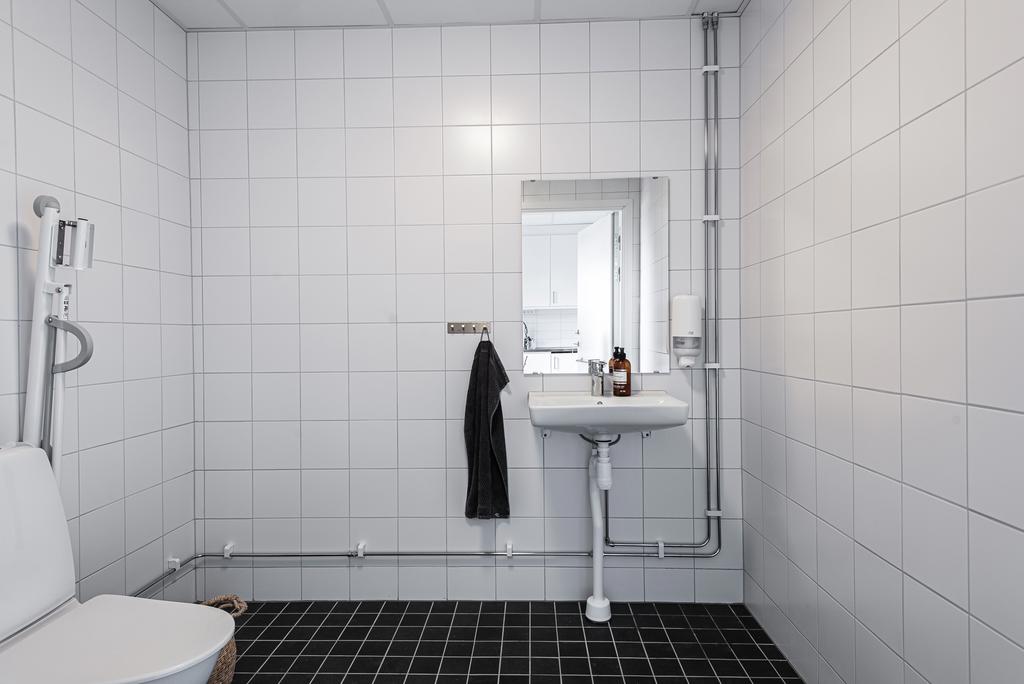 Toalett vid föreningens pentry/takterrass