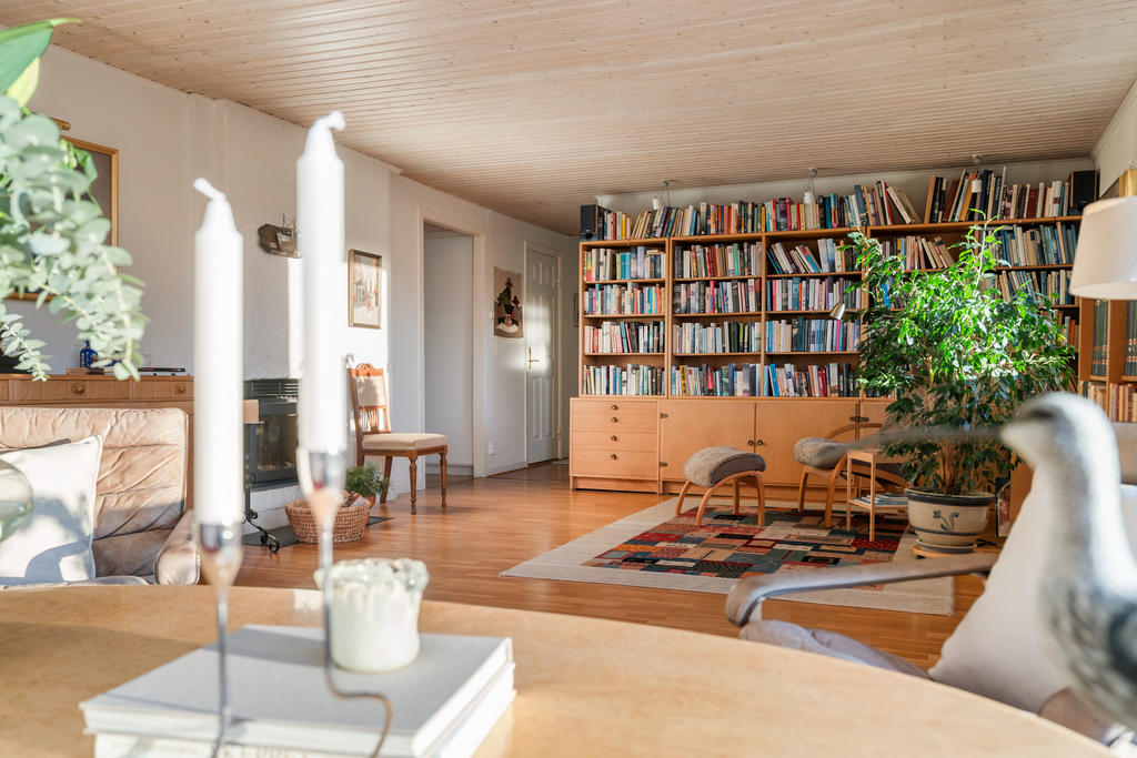 Lätt möblerat med plats för hela familjen