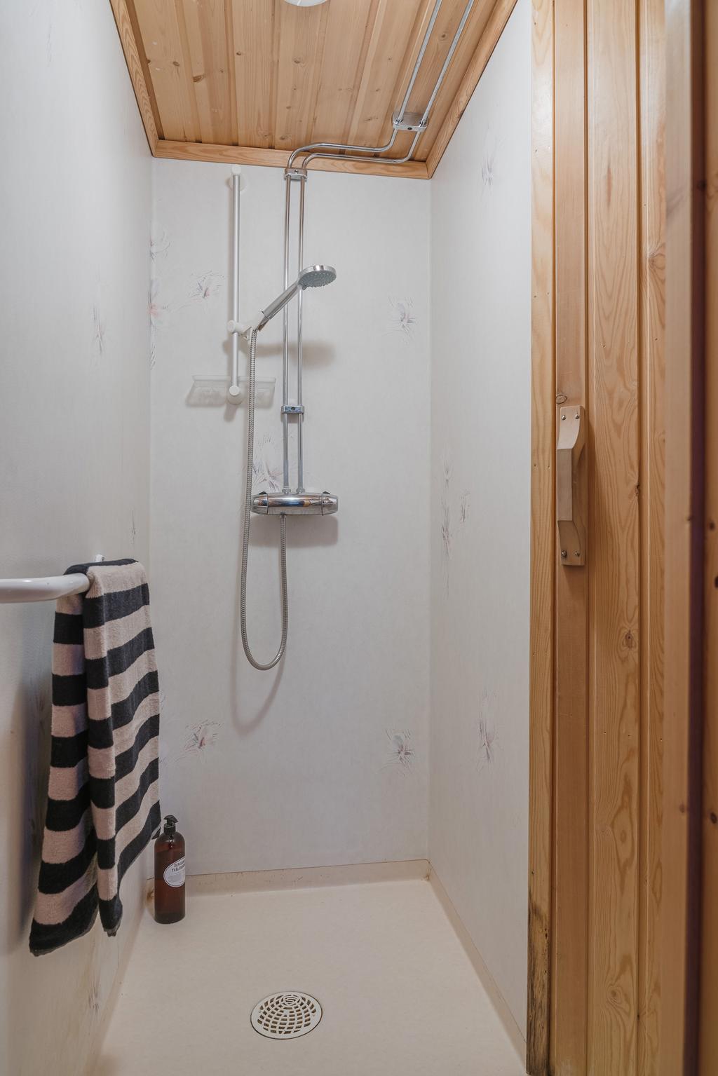 Duschutrymme gästhus