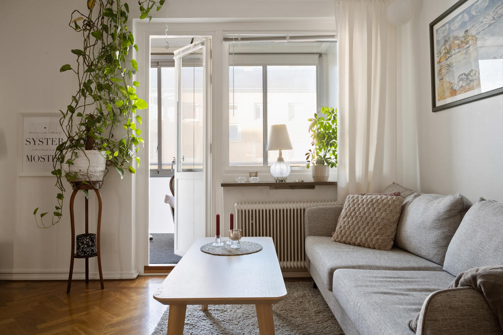 Utgång till den stora inglasade balkongen