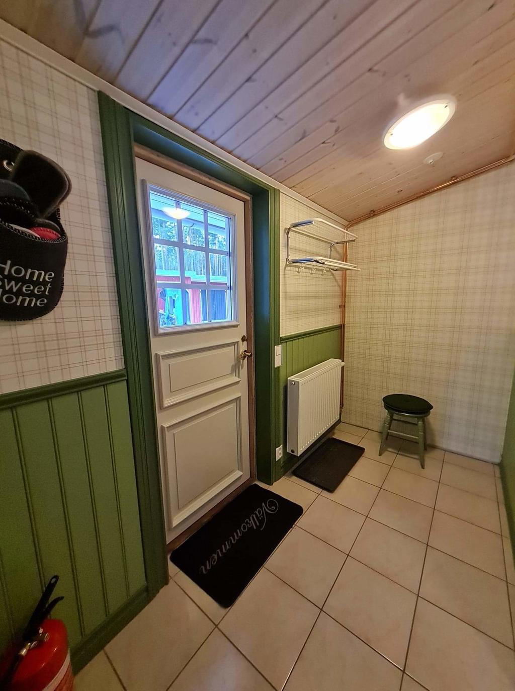 Här bor man med separat ingång. Välkommen in!