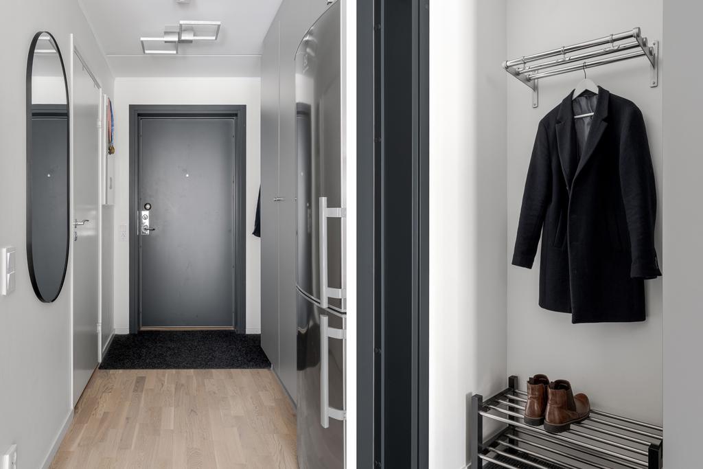 Hall med plats för avhängning samt garderober