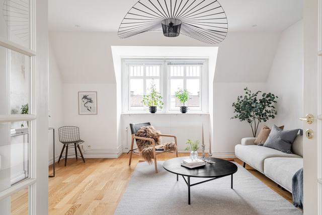 Vardagsrum med härligt ljusflöde