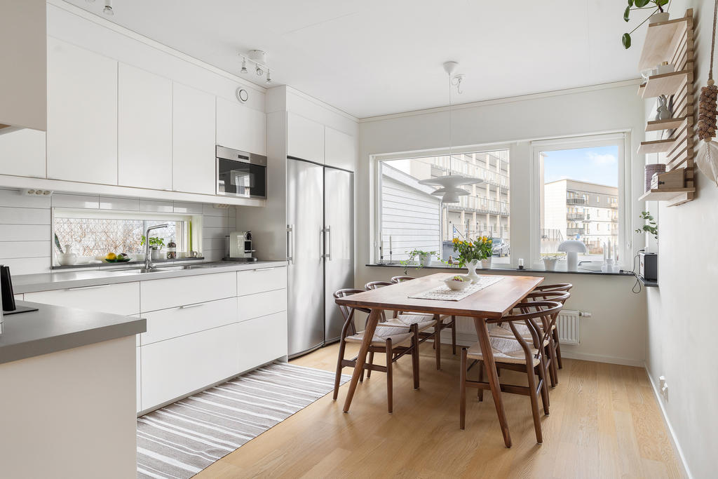 Kök med tillhörande matplats