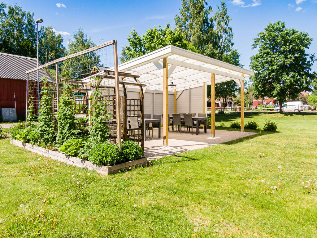 Gemensam uteplats utanför entrén