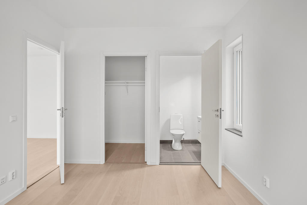 Sovrum 3 med wc och klädkammare
