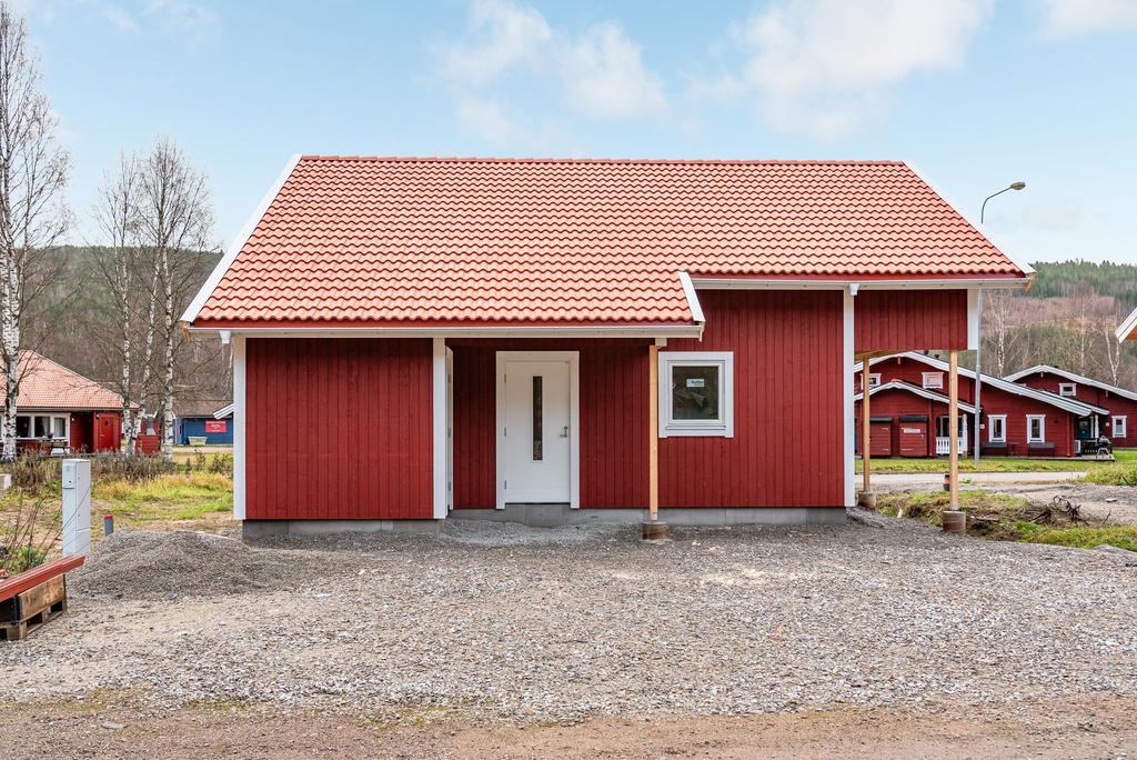 Nybyggd stuga på Tinastorp