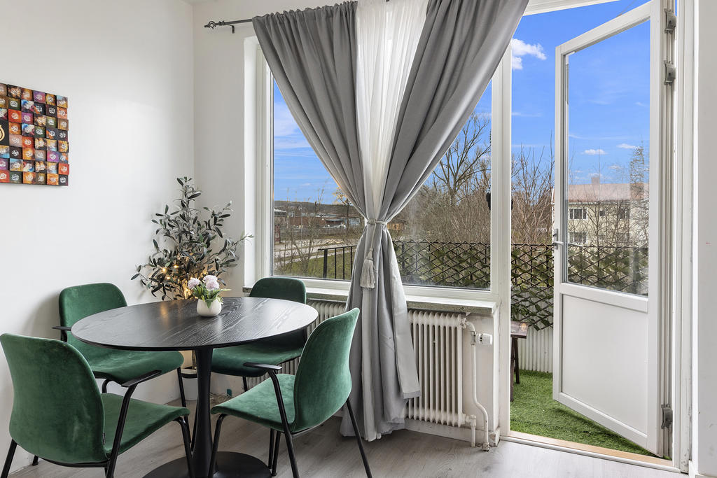 Matplats i vardagsrum 