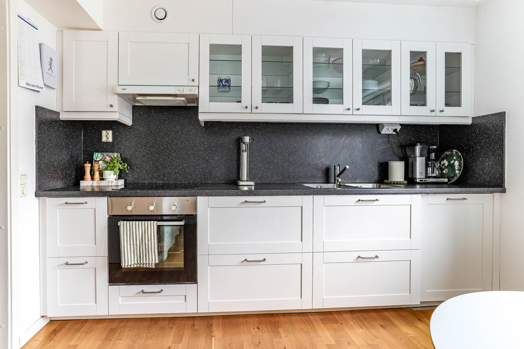 Fullt utrustat kök med bra förvaring