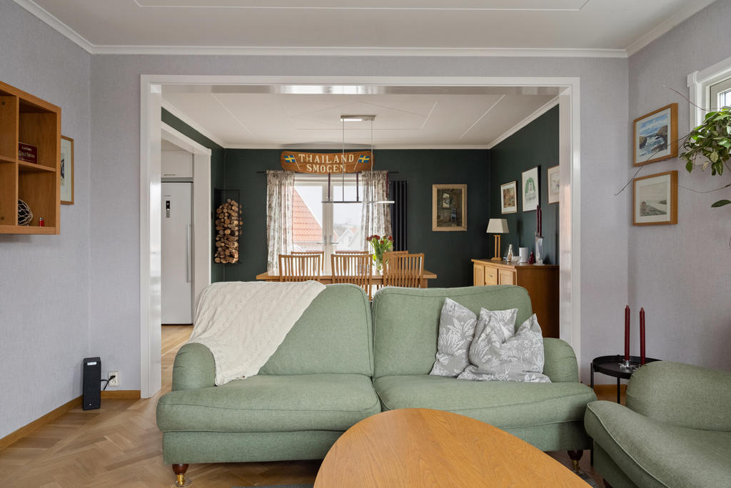 Vardagsrum/matsal, entréplan 