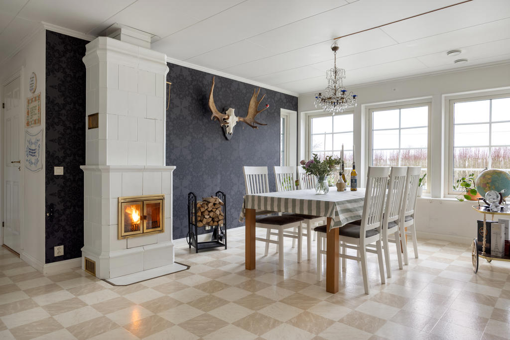 Allrum med en värmande kamin