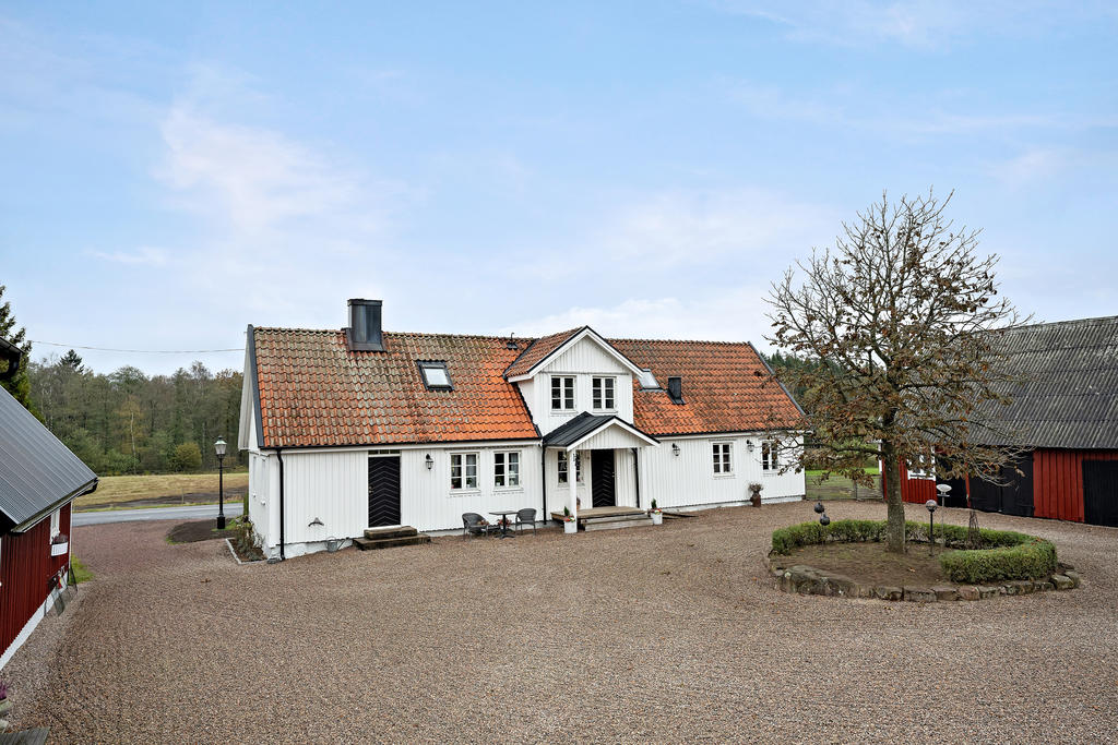Vy från gårdsplan