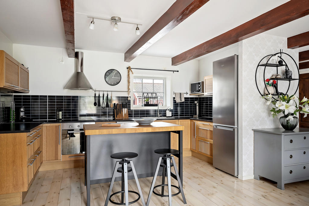 Lägenhet 2: Luftigt kök med öppen planlösning