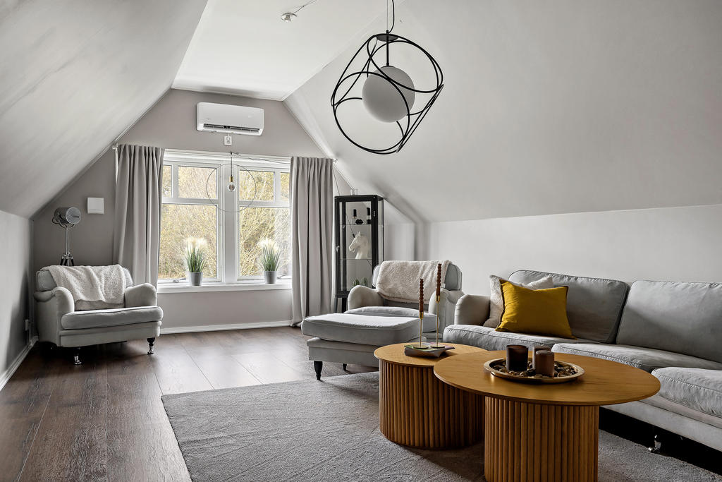 Lägenhet 2: Allrum/vardagsrum på OV