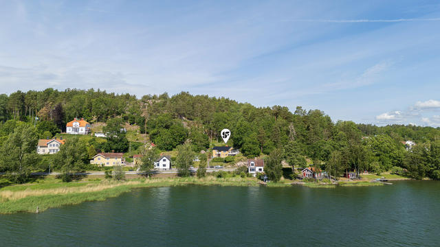 Souterrängvilla med fantastik vy över Gamlebyviken!
