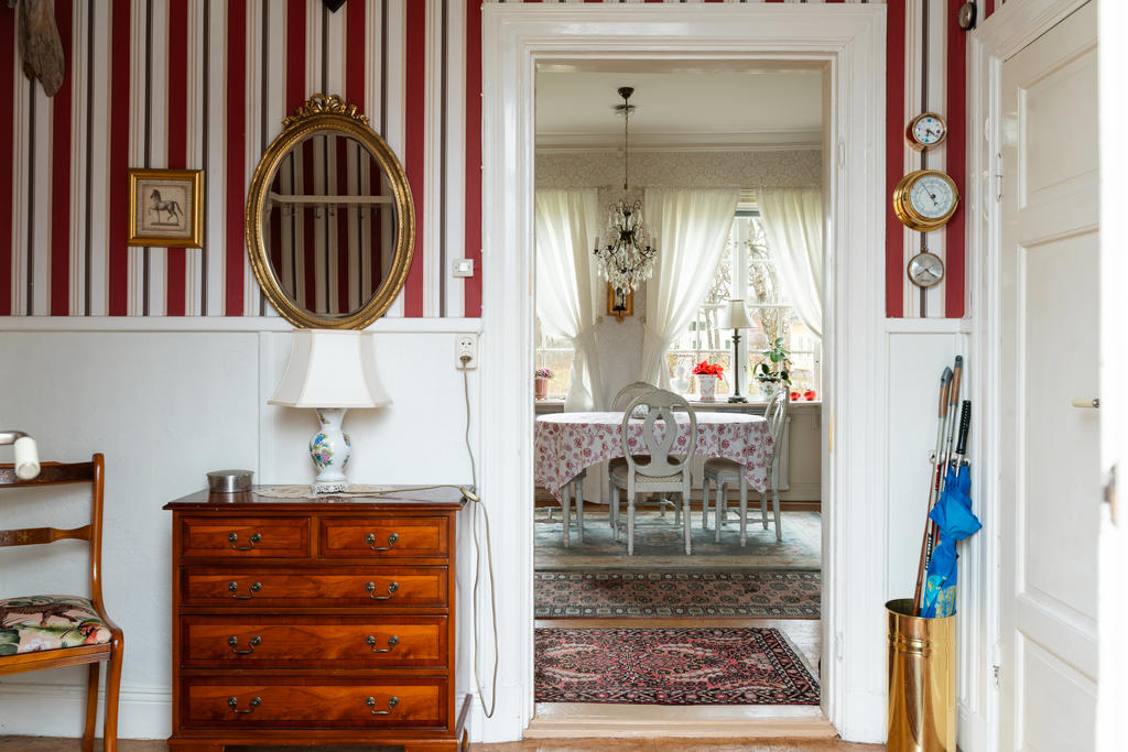 Hall mot vardagsrum/allrum