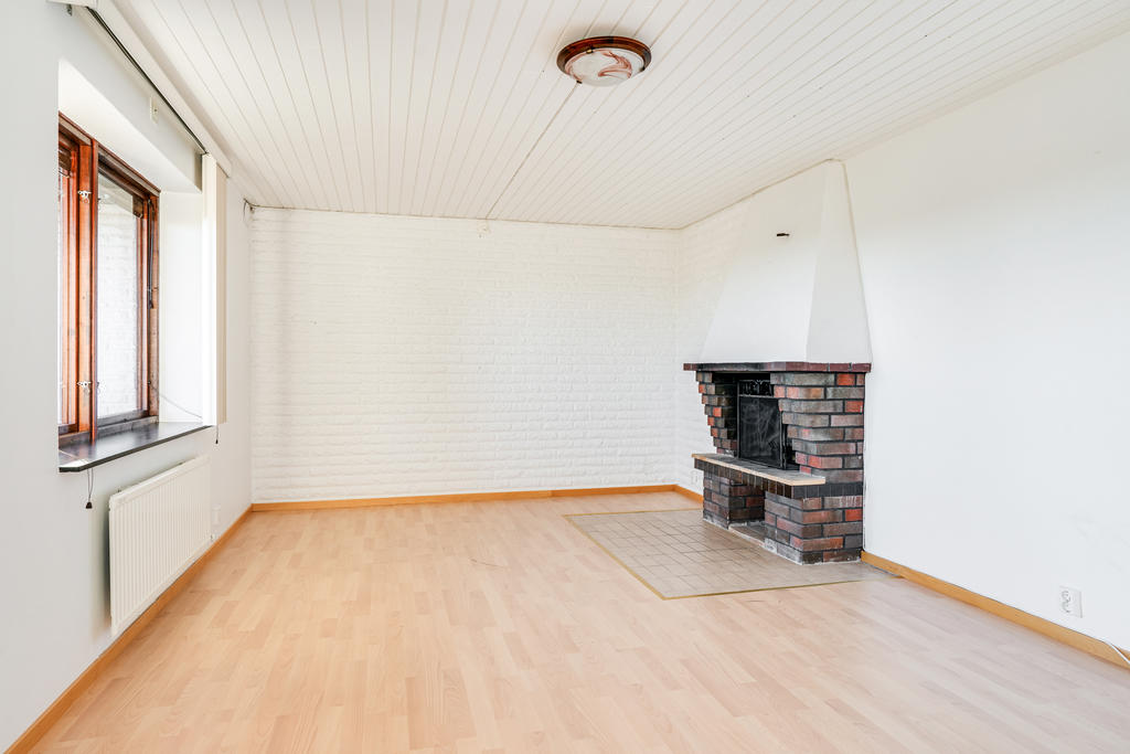 Gillestuga med öppen spis. 