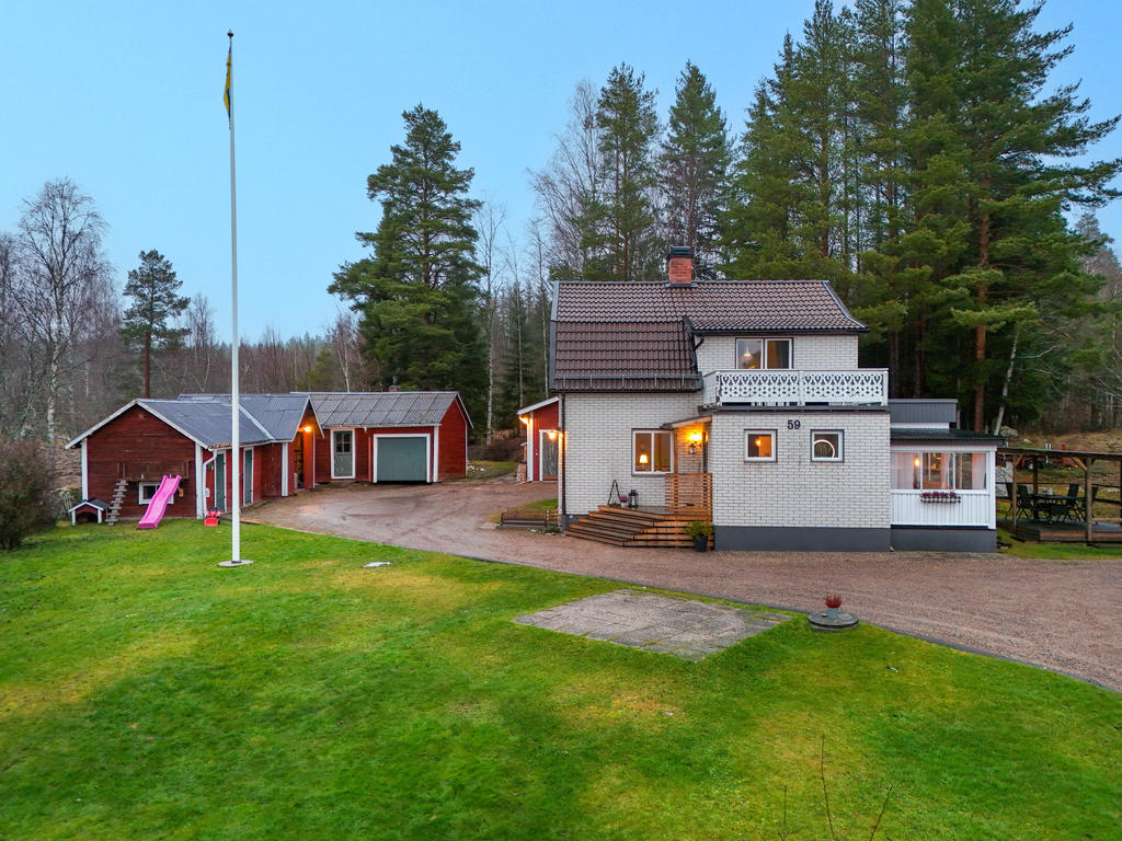 Välkommen till Knådavägen 59 i Roteberg!