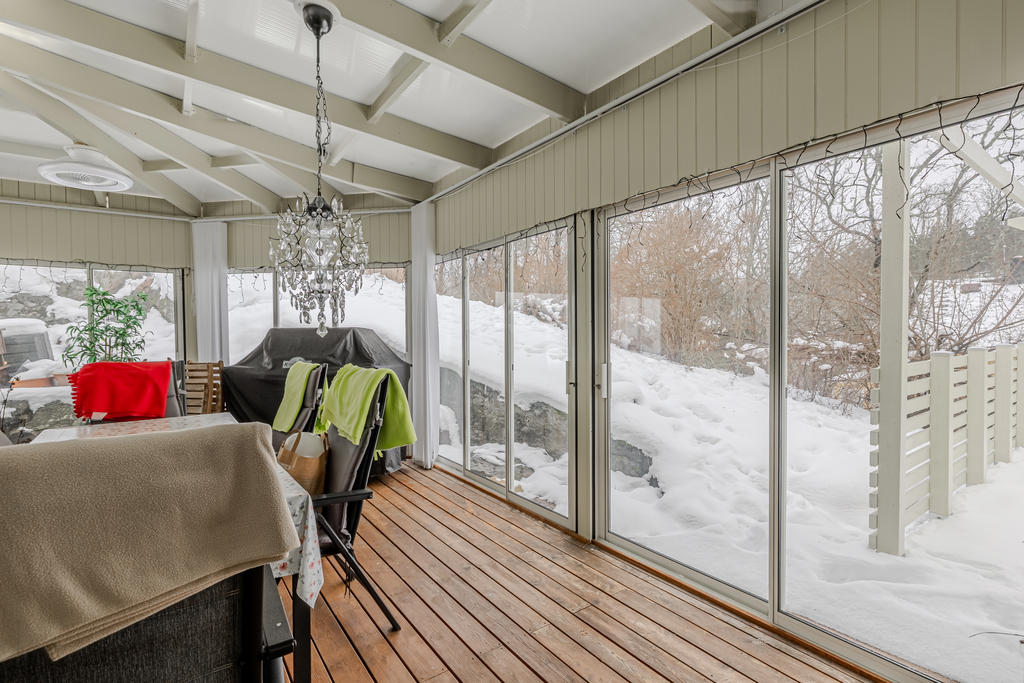 Stort inglasat uterum byggt 2016