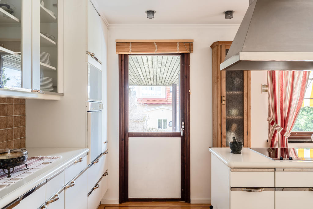 Utgång från köket till altan