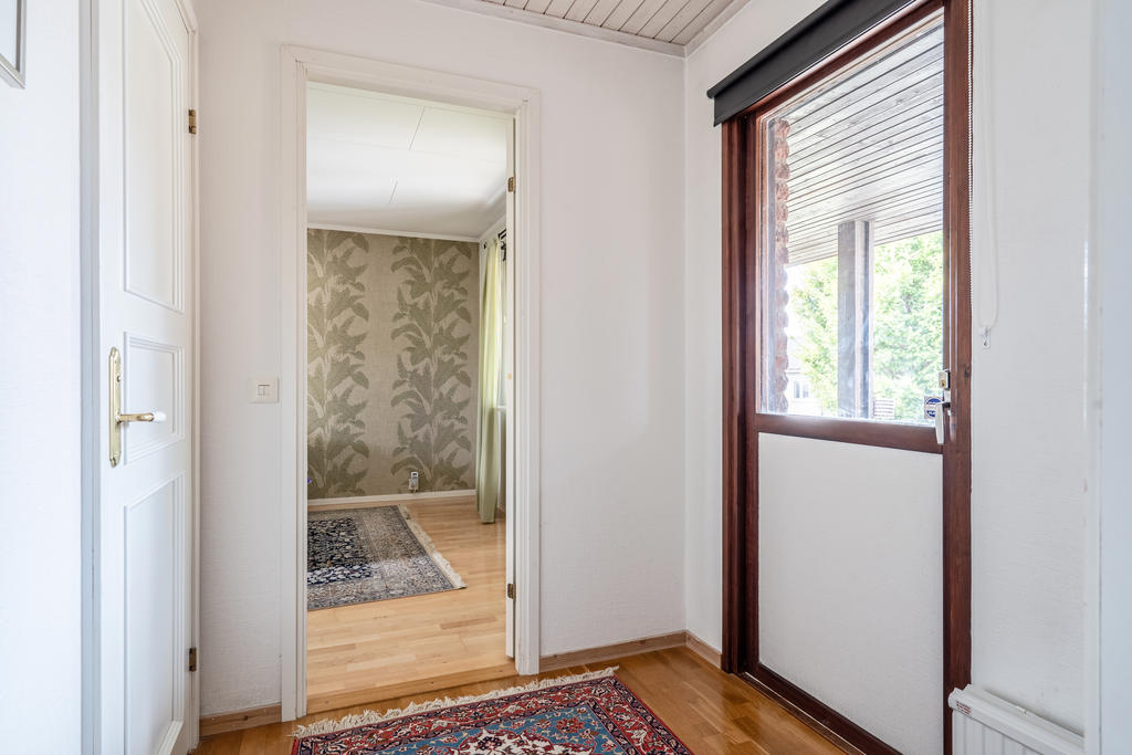 Utgång till altan vid sovrummen