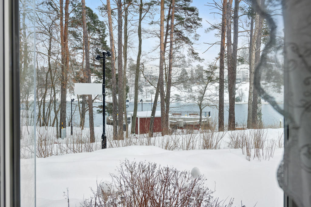 Utsikt från sovrumsfönstret