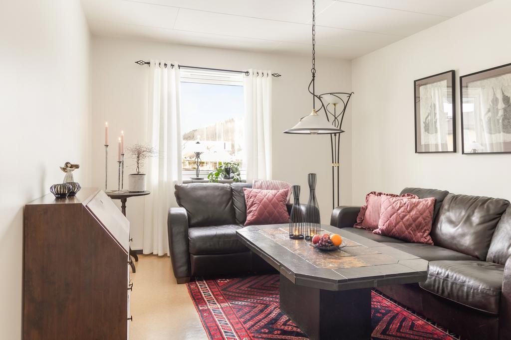 Sovrum 2 som används som allrum.