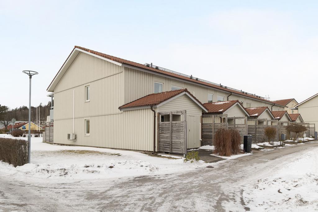 Lägenheten är en hörnlägenhet och har då ett extra fönster på gaveln.