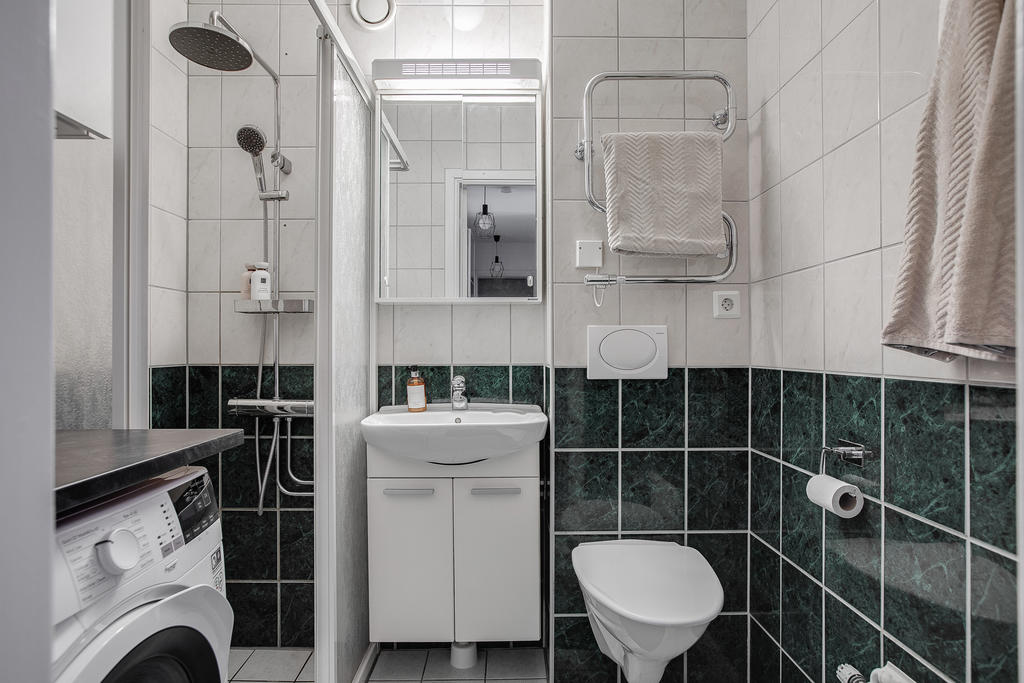 Duschrum med takdusch 