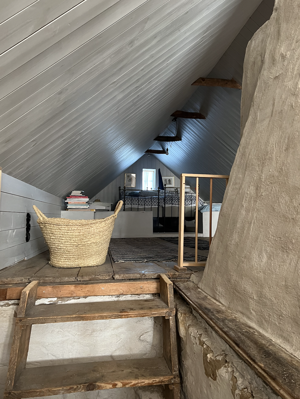 Ovanvåningen i huvudhuset