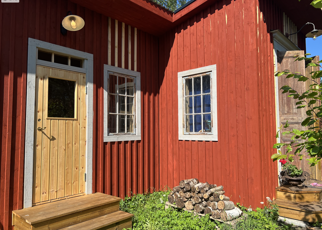 Gästhuset med förrådsdel